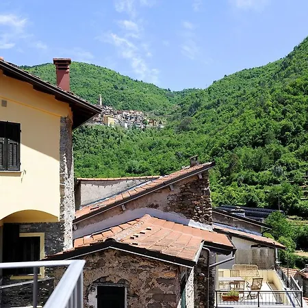 Panoramic With Balcony And Terrace Pigna
