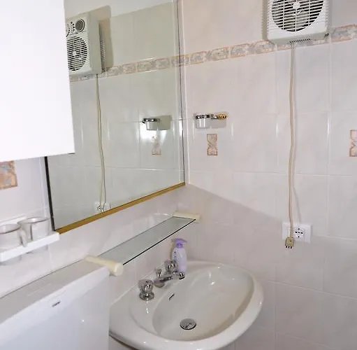 Panoramic With Balcony And Terrace *