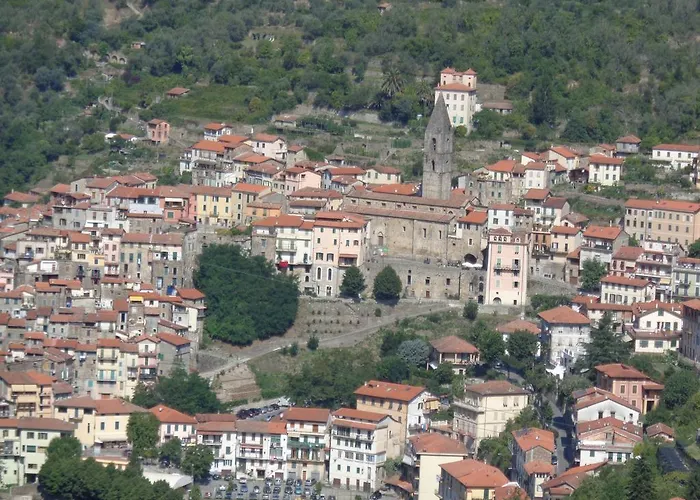 Panoramic With Balcony And Terrace Pigna