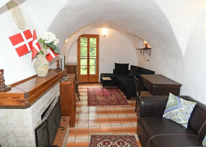 Panoramic With Balcony And Terrace *